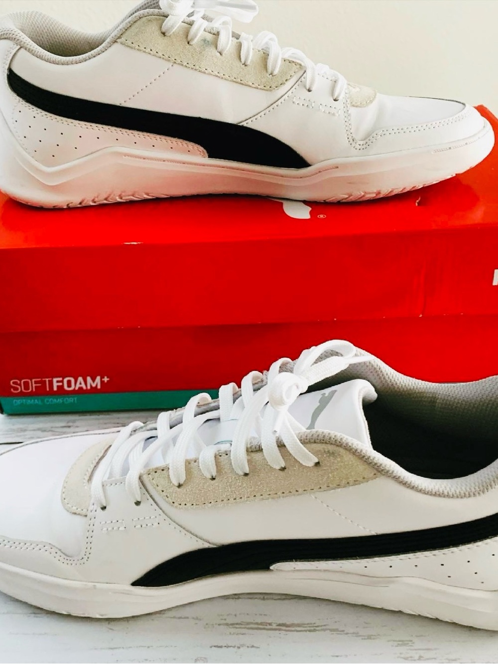 Puma White Sneakers with Black Formstrip